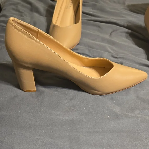 Journee Collection Women's Beige Block Heels - Picture 3 of 13